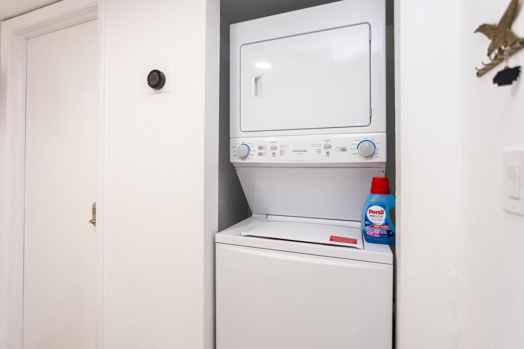 Bass & Sun Condominium 2/2 Bedroom Клюистън Стая снимка
