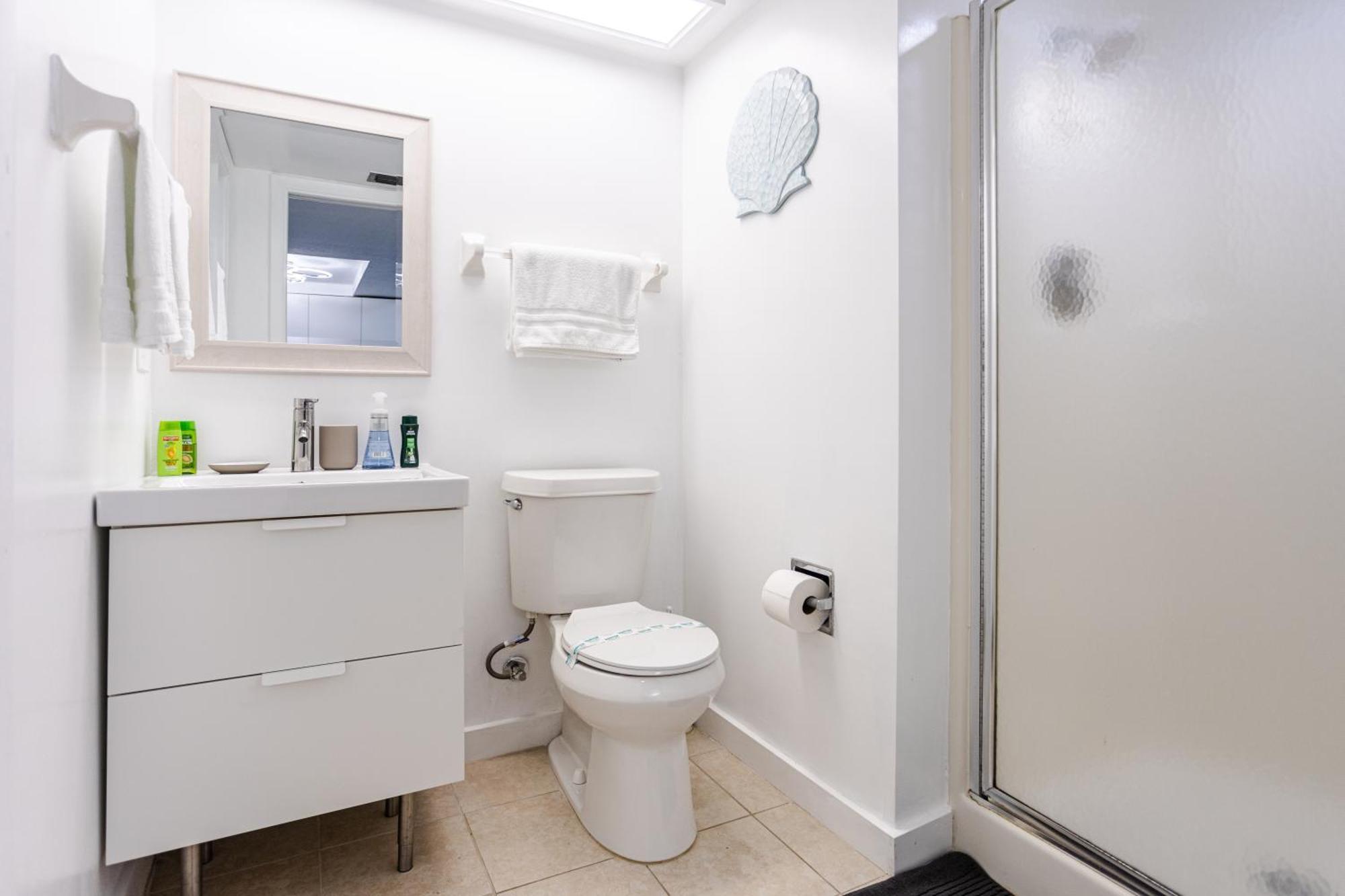 Bass & Sun Condominium 2/2 Bedroom Клюистън Стая снимка