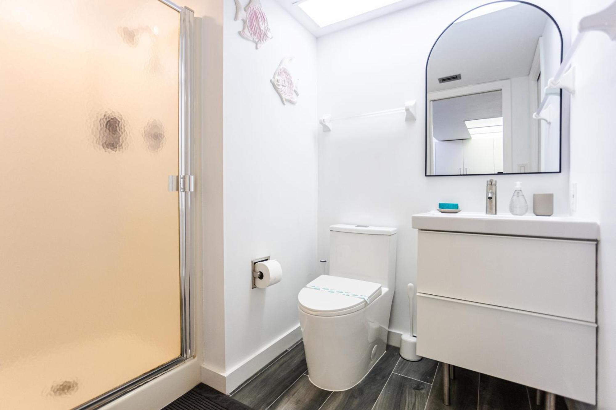 Bass & Sun Condominium 2/2 Bedroom Клюистън Стая снимка