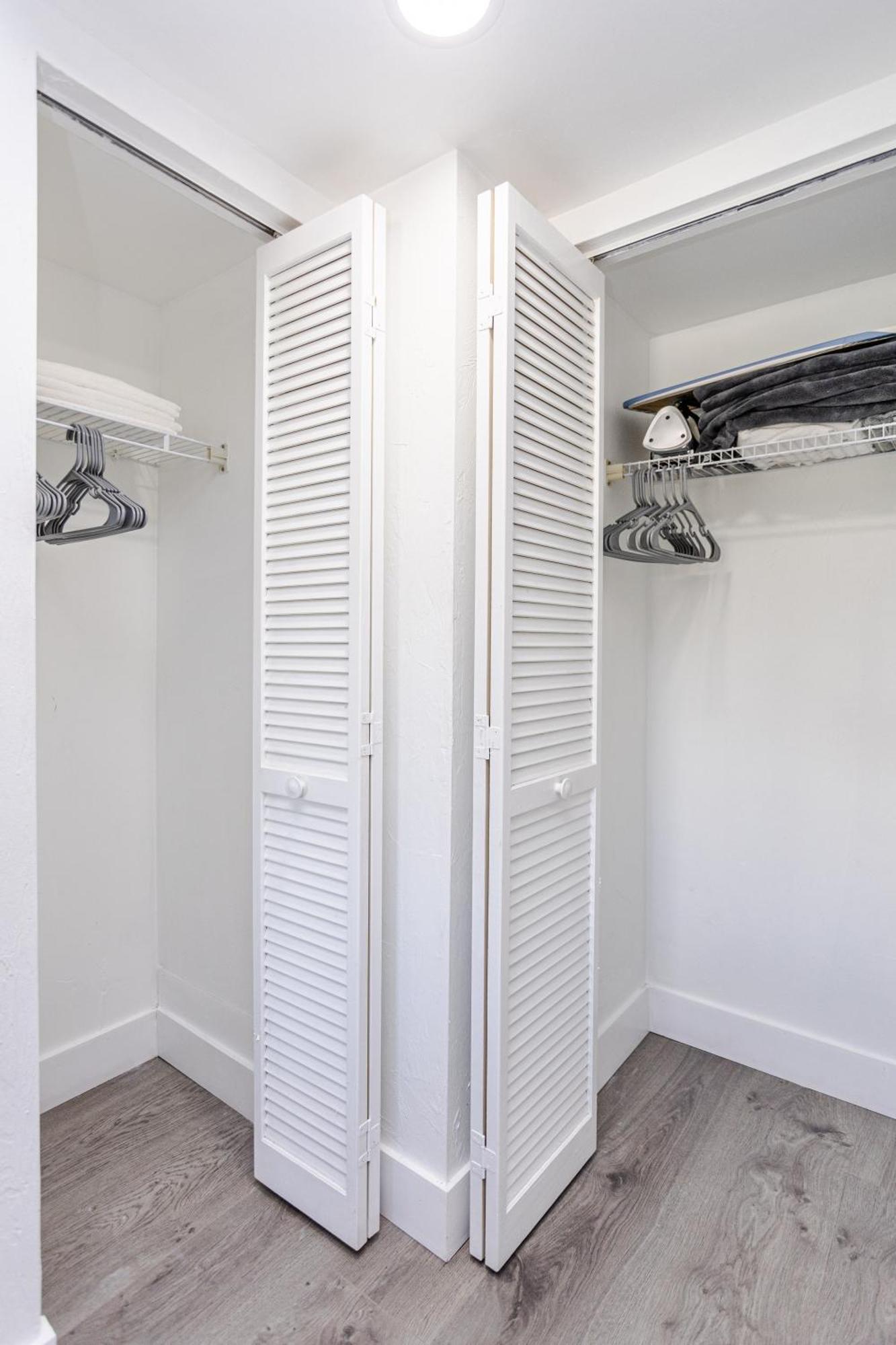 Bass & Sun Condominium 2/2 Bedroom Клюистън Стая снимка