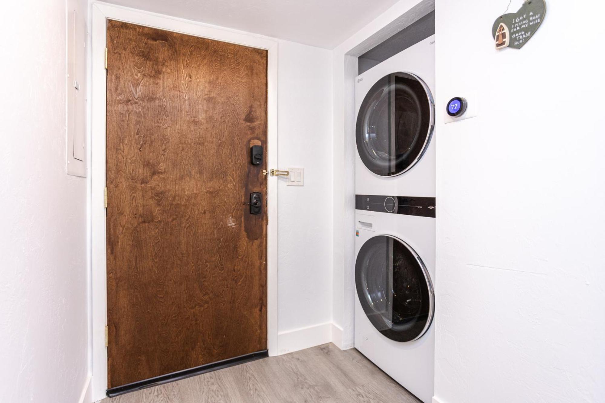 Bass & Sun Condominium 2/2 Bedroom Клюистън Стая снимка