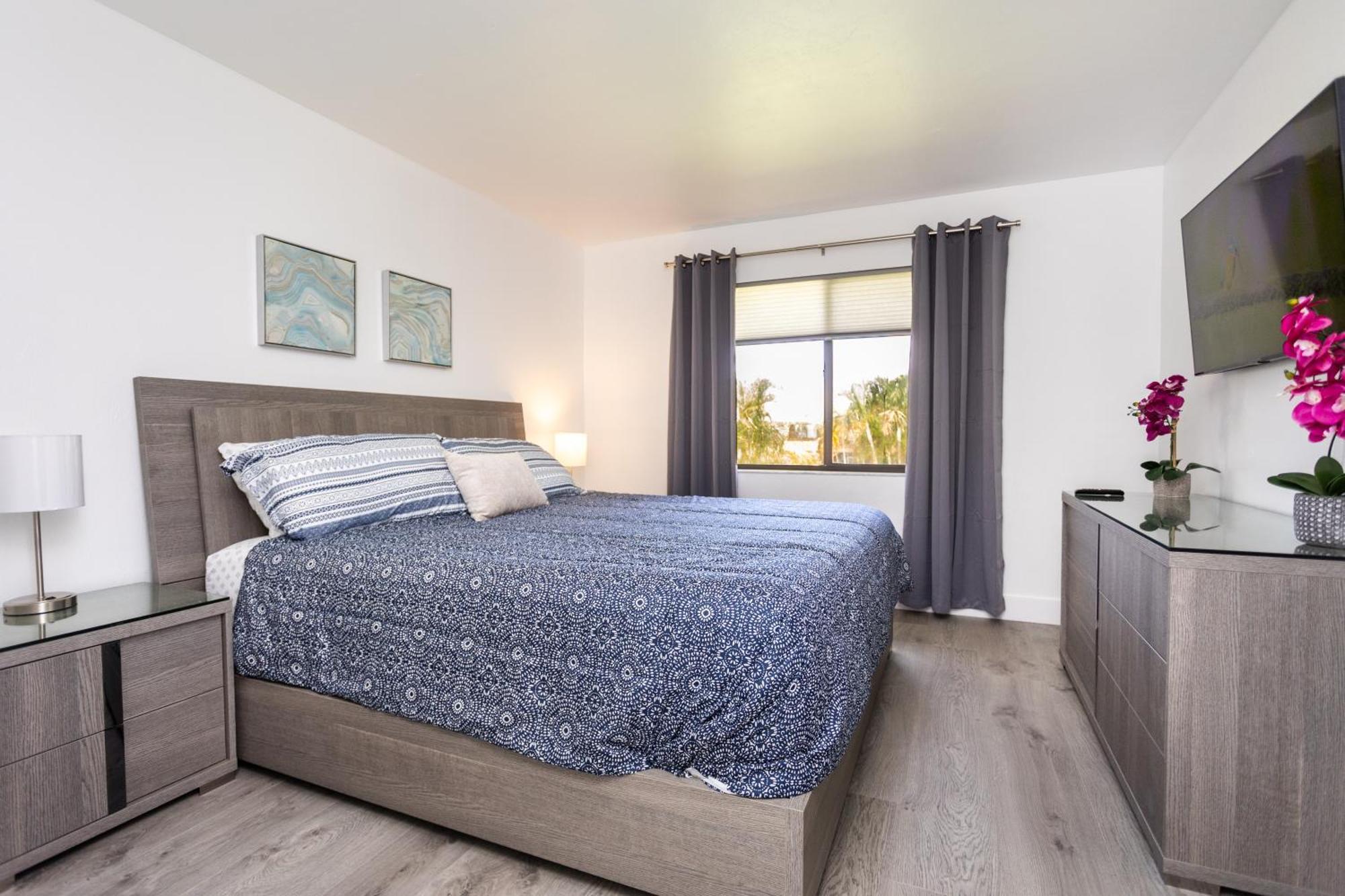 Bass & Sun Condominium 2/2 Bedroom Клюистън Стая снимка