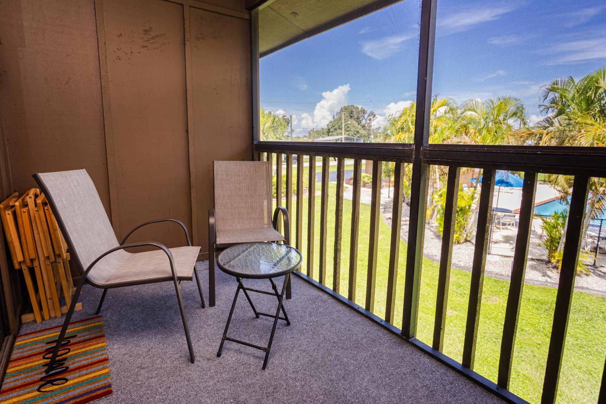 Bass & Sun Condominium 2/2 Bedroom Клюистън Стая снимка